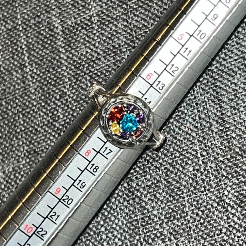 Beautiful Multi-Stone Sterling Silver Ring. SZ 7. 💙 - Picture 5 of 7